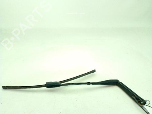 Used Front windshield wiper arm PEUGEOT 308 SW III (FC_, FJ_, FR_, F4_, FN_) BlueHDi 130 (FCYHZL, FCYHZT) (131 hp) 28509016