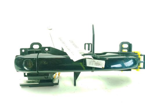 front-left-exterior-door-handle-toyota-verso-_r2_-2009-2010-2011-2012-2013-2014-2015-2016-2017-2018-30146201 main image