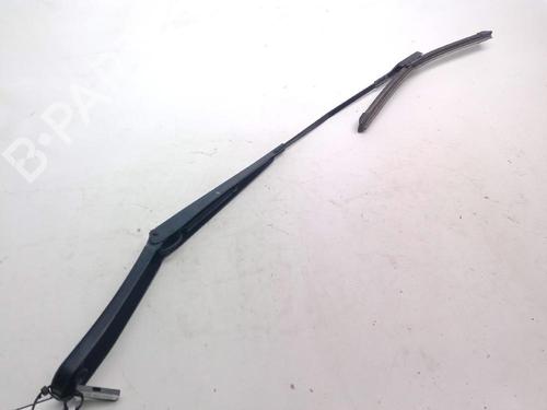 Used Front windshield wiper arm BMW X1 (F48) sDrive 18 d (150 hp) 24049184
