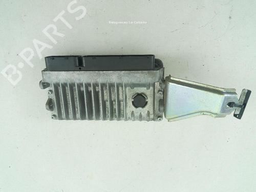 Used Control unit Control unit TOYOTA YARIS (_P13_) 1.5 Hybrid (NHP130_, NHP130) (101 hp) 18372200 18372200