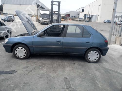 Headlight switch PEUGEOT 306 Hatchback (7A, 7C, N3, N5) 1.8 | BP18372371I24 