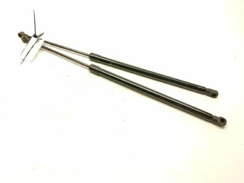 tailgate-lift-support-nissan-juke-f16_-2019-40218499 main image