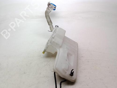 Used Windscreen washer tank SEAT ATECA (KH7, KHP) 1.4 TSI (150 hp) 30718262