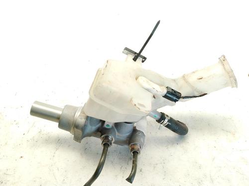 Used Brake master cylinder Brake master cylinder MITSUBISHI ASX (GA_W_) 1.6 MIVEC (GA1W) (117 hp) 26673274 26673274
