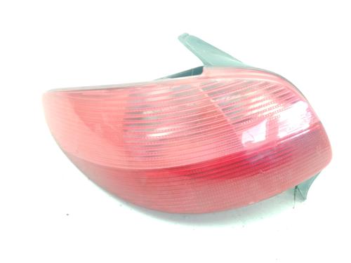 Used Left taillight PEUGEOT 206 Hatchback (2A/C) 1.4 i (75 hp) 27451164