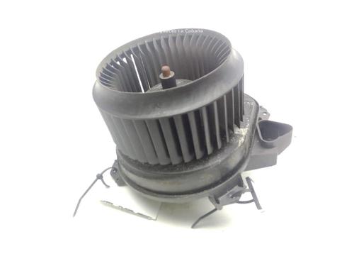 Used Heater blower motor MERCEDES-BENZ GLA-CLASS (X156) GLA 220 CDI 4-matic (156.905) (170 hp) 31990367