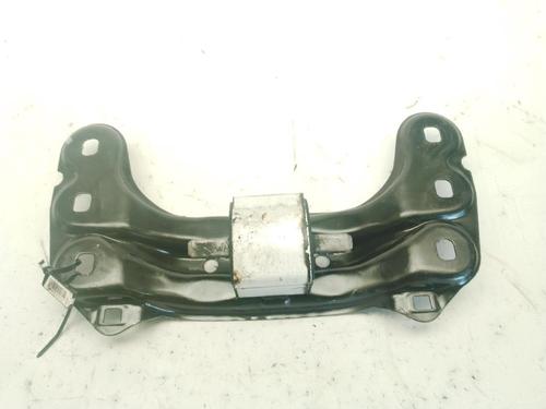 Used Gearbox mount Gearbox mount MERCEDES-BENZ S-CLASS (W220, V220) S 320 CDI (220.025, 220.125) (204 hp) 28688997 28688997