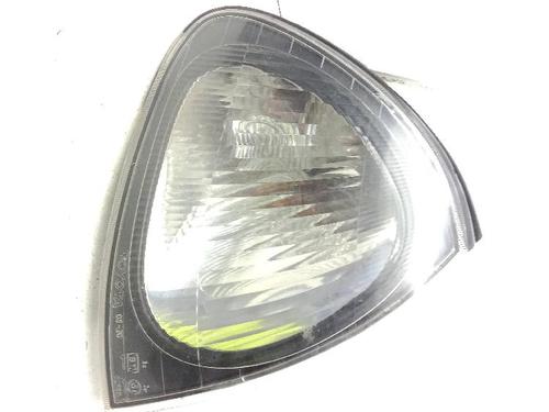 Clignotant avant droit Clignotant avant droit TOYOTA AVENSIS (_T22_) 2.0 D-4D (CDT220_, CDT220R) (110 hp) 35943425 35943425