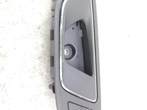 Used Front left interior door handle SEAT LEON (5F1) 1.6 TDI (115 hp) 24045929