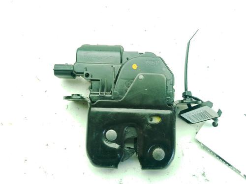 tailgate-lock-renault-megane-iv-hatchback-b9amn_-2015-28838640 main image