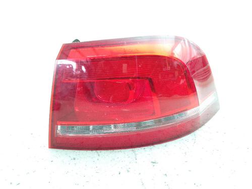right-taillight-vw-passat-b7-variant-365-2010-2011-2012-2013-2014-2015-25019256 main image