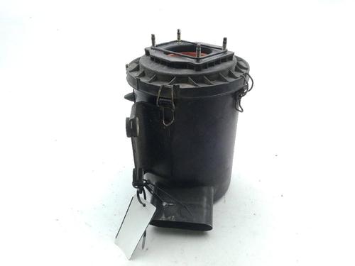 Used Air filter box Air filter box NISSAN TERRANO II (R20) 2.7 TDi 4WD (125 hp) 39581239 39581239