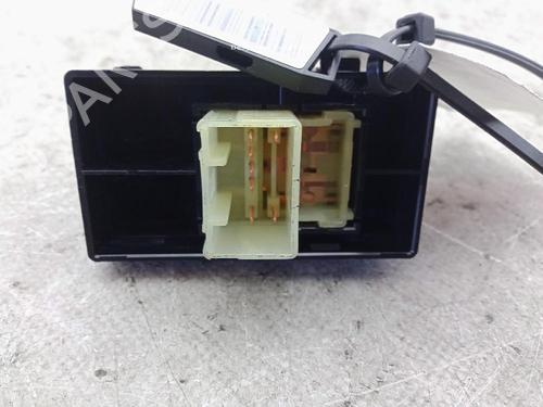 Left rear window switch KIA CEED Sportswagon (CD) 1.6 CRDi 136 Eco-Dynamics+ | BP39579369I29 - Image 2