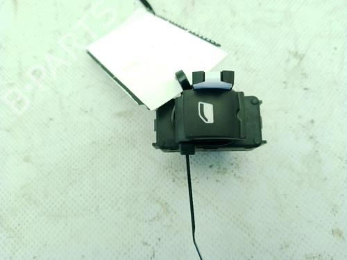 Used Right front window switch Right front window switch CITROËN C4 CACTUS 1.2 THP 110 (110 hp) 26652360 26652360