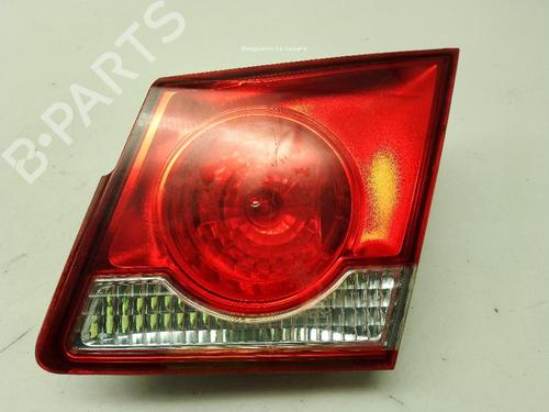 right-tailgate-light-chevrolet-cruze-j300-2009-40442332 main image