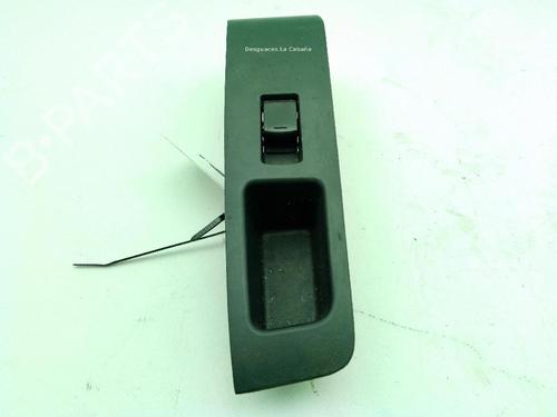 Used Right front window switch NISSAN X-TRAIL II (T31) 2.0 dCi 4x4 (173 hp) 30959654