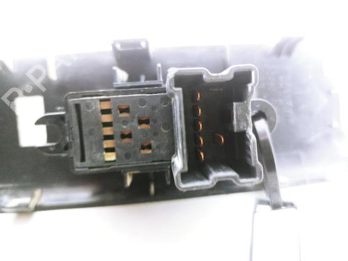 Left rear window switch NISSAN NAVARA NP300 (D40) 2.5 dCi 4WD | BP31989968I29