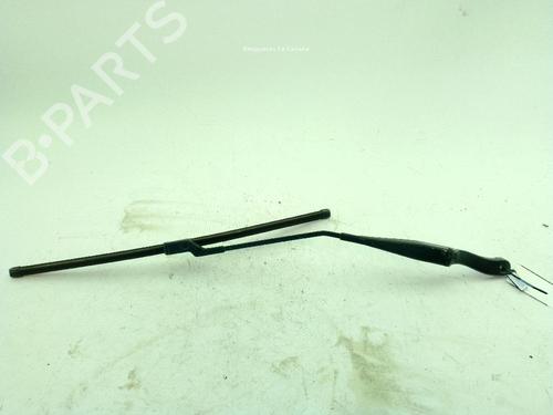 Used Front windshield wiper arm OPEL COMBO Box Body/MPV (X12) 1.3 CDTI (B05) (90 hp) 26652332