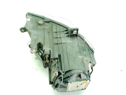 Left headlight VW PASSAT B6 (3C2) 2.0 TDI 16V | BP31081100C28