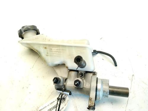 Used Brake master cylinder KIA SPORTAGE IV (QL, QLE) 2.0 CRDi (136 hp) 27587861