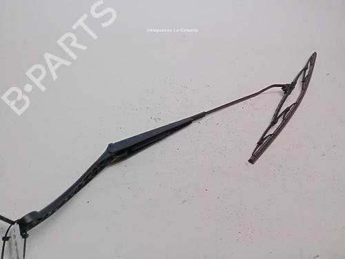 Used Front windshield wiper arm PEUGEOT 307 (3A/C) 2.0 HDi 90 (90 hp) 25889487