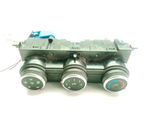 Used Climate control RENAULT KANGOO BE BOP (KW0/1_) 1.5 dCi (KW0G) (90 hp) 31826424