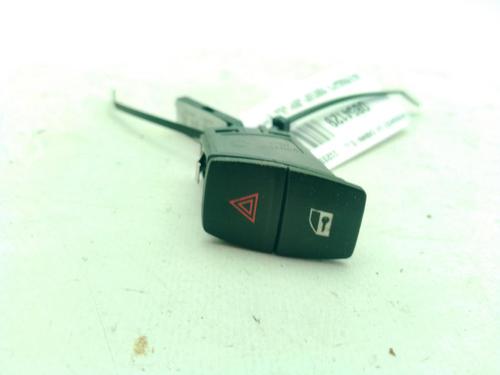 Used Warning switch Warning switch BMW 3 Touring (F31) 320 d xDrive (184 hp) 27450643 27450643