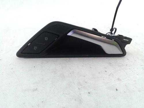 front-left-interior-door-handle-audi-q2-gab-gag-2016-24044055 main image