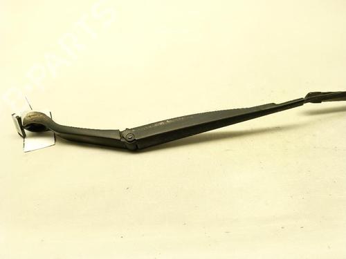 front-windshield-wiper-arm-lynk-co-01-2017-38795097 main image
