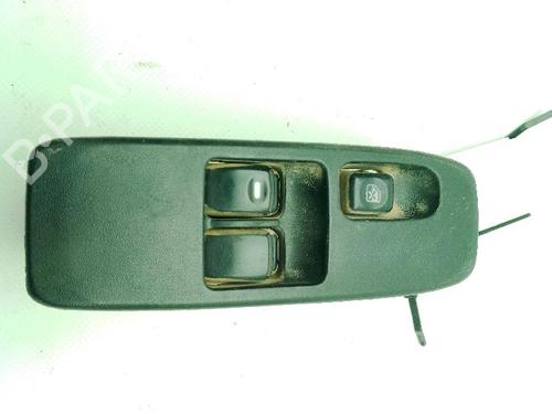 Venstre fortil elrude kontakt MITSUBISHI PAJERO III Canvas Top (V6_W, V7_W) 3.2 DI-D (V68W, V78W) (165 hp) 32227381