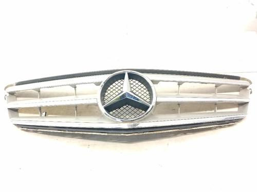 Grill Grill MERCEDES-BENZ C-CLASS (W204) C 200 Kompressor (204.041) (184 hp) 33840991 33840991