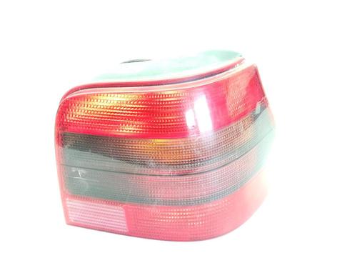 Højre baglygte Højre baglygte VW GOLF IV (1J1) 1.9 TDI (110 hp) 33871789 33871789