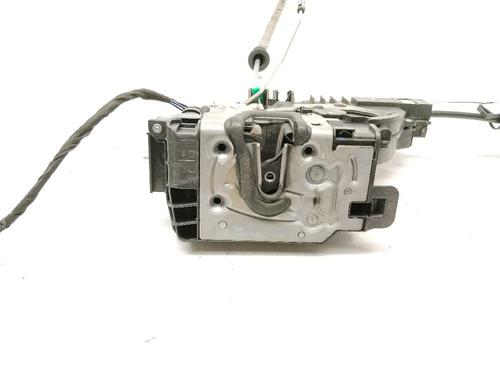 front-left-lock-mercedes-benz-vito-tourer-w447-2014-39399435 main image