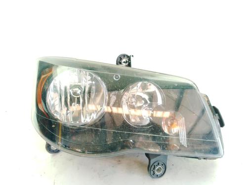 right-headlight-dodge-grand-caravan-2007-38718504 main image