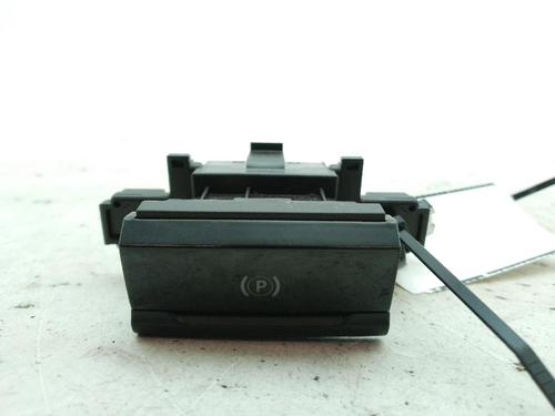 switch-citroen-c4-picasso-ii-2013-23998507 main image