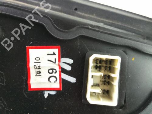Right mirror KIA SORENTO I (JC) 2.5 CRDi | BP18371330C27 