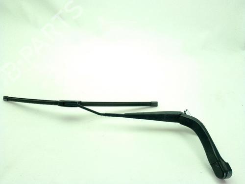 Used Front windshield wiper arm LAND ROVER DISCOVERY SPORT (L550) 2.0 D (150 hp) 29821741