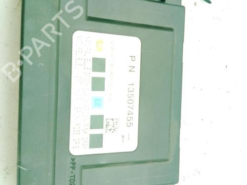 Used Fuse box Fuse box OPEL ZAFIRA TOURER C (P12) 1.6 CDTI (75) (120 hp) 29697942 29697942