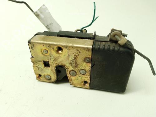 Used Front left lock PEUGEOT 306 Hatchback (7A, 7C, N3, N5) 1.4 (75 hp) 32402634