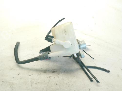 Used Brake master cylinder FORD C-MAX II (DXA/CB7, DXA/CEU) 1.5 TDCi (120 hp) 25798264
