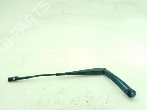 Used Front windshield wiper arm HYUNDAI TUCSON (NX4E, NX4A) 1.6 T-GDi Hybrid 48V HTRAC (179 hp) 27889353