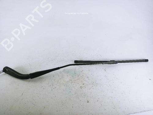 Used Front windshield wiper arm BMW 3 (F30, F80) 316 d (116 hp) 24042261