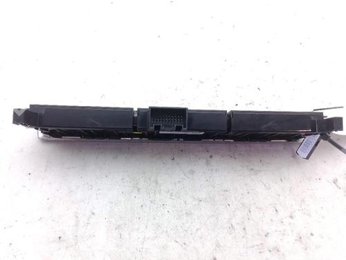 Warning switch AUDI Q2 (GAB, GAG) 1.6 TDI | BP24044079I22 - Image 2