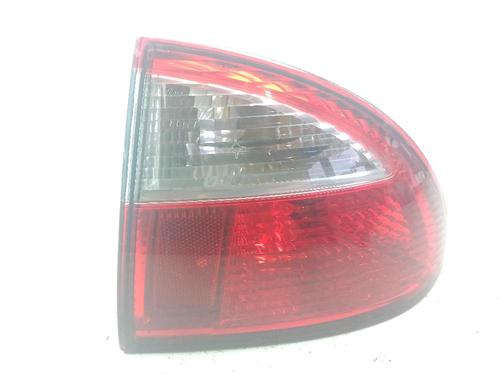 Used Right taillight SEAT LEON (1M1) 1.6 16 V (105 hp) 24002131
