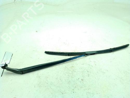 Used Front windshield wiper arm TOYOTA COROLLA Hatchback (_E21_, _EA1_, _EH1_) 1.8 Hybrid (ZWE211) (98 hp) 23999533