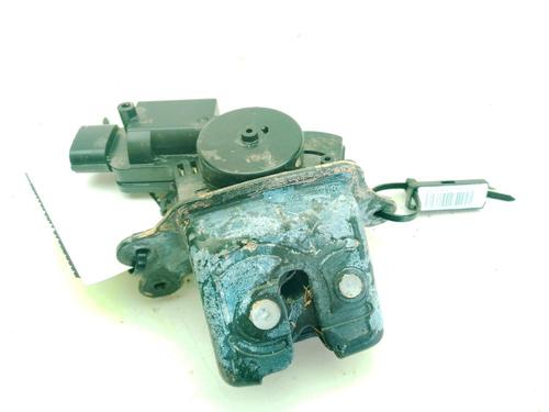 tailgate-lock-toyota-c-hr-_x1_-2016-24996019 main image