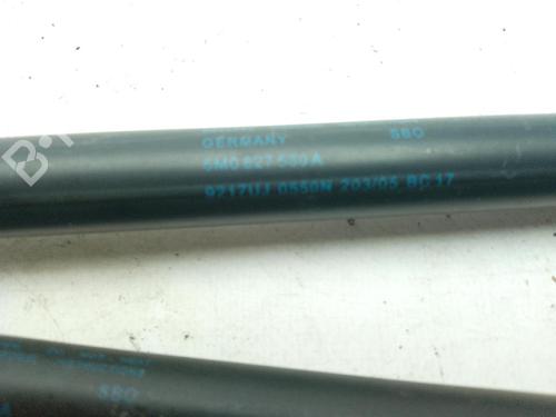 Tailgate lift support VW GOLF V (1K1) 1.9 TDI | BP24000607C138 