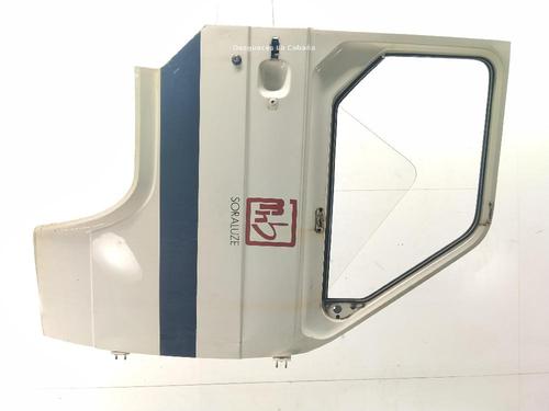 right-front-door-nissan-trade-platformchassis-1986-1987-1988-1989-1990-1991-1992-1993-1994-32313186 main image