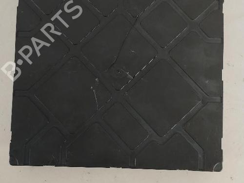 Used Fuse box Fuse box VW CRAFTER Platform/Chassis (SZ_) 2.0 TDI FWD (SZB, SZC, SZH, SZI, SZJ, SZK, SZO, SZP, SZS... (140 hp) 31988872 31988872
