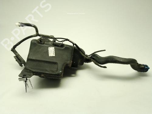 Used Windscreen washer tank Windscreen washer tank 39491810 39491810
